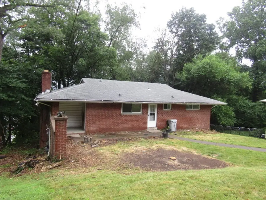 1916 Allison Dr, Glenshaw, PA 15116 - #2