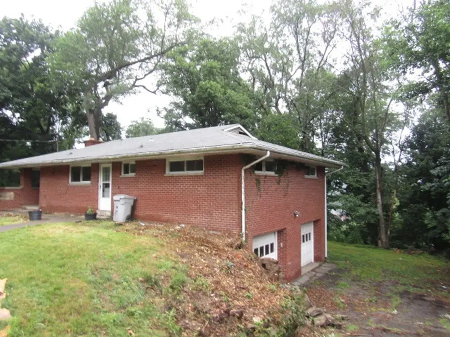 1916 Allison Dr, Glenshaw, PA 15116 - #3