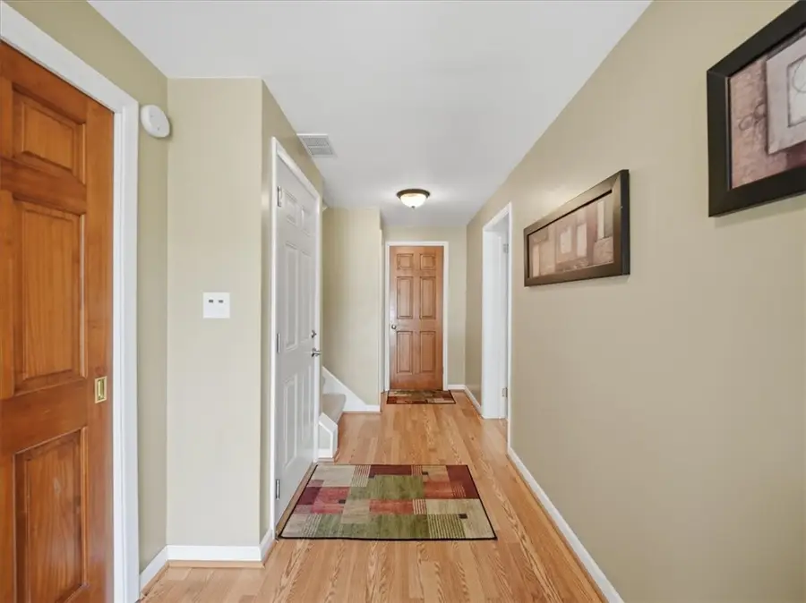 8424 Edwood Rd, Pittsburgh, PA 15237 - #2