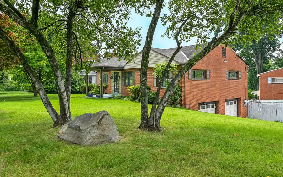 2200 William Penn Highway, Pittsburgh, PA 15235 - #2