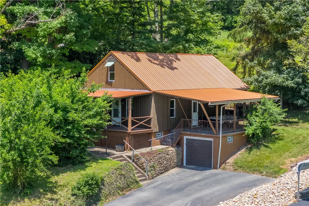 955 Boyce Rd, Bridgeville, PA 15017 - #1