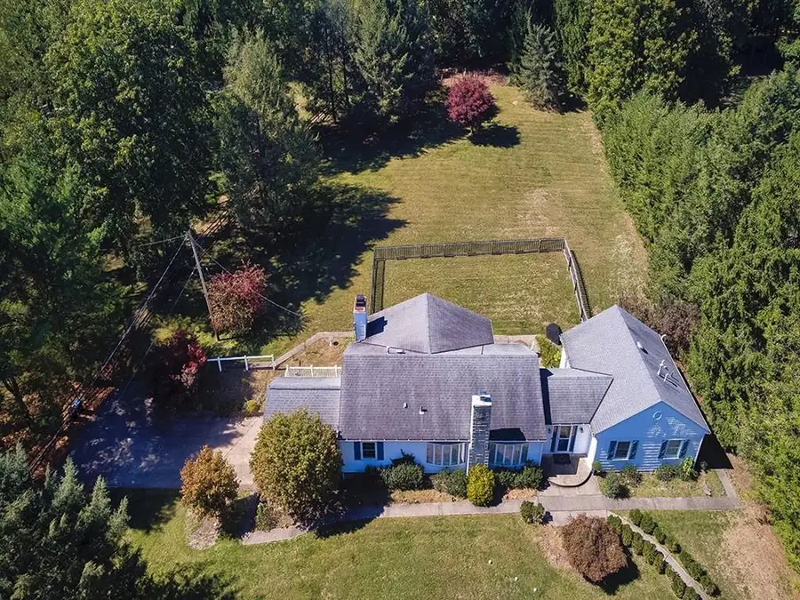 9745 Lindsay Road, Pittsburgh, PA 15237 - #3