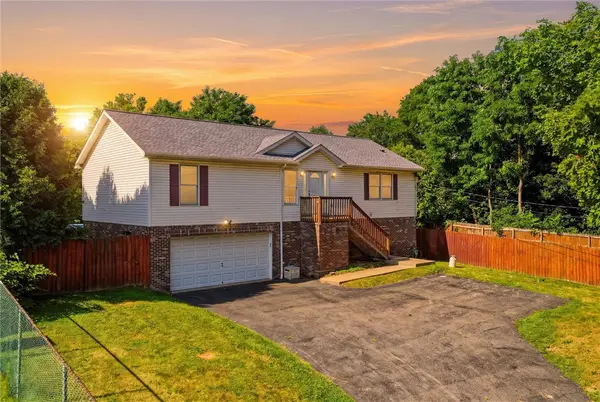1015 Cliff Mine Rd, Imperial, PA 15126