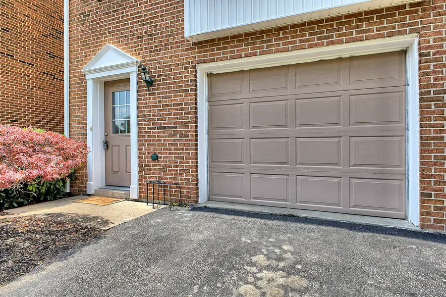 1128 Cranston Drive, Greensburg, PA 15601 - #2