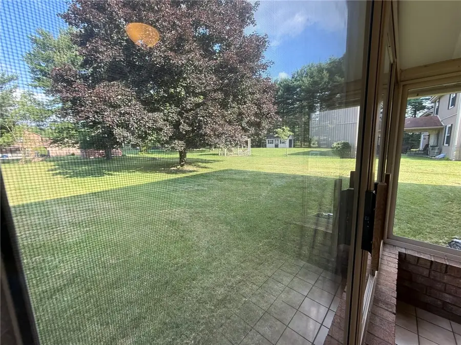 256 Finnin Rd, New Kensington, PA 15068 - #2