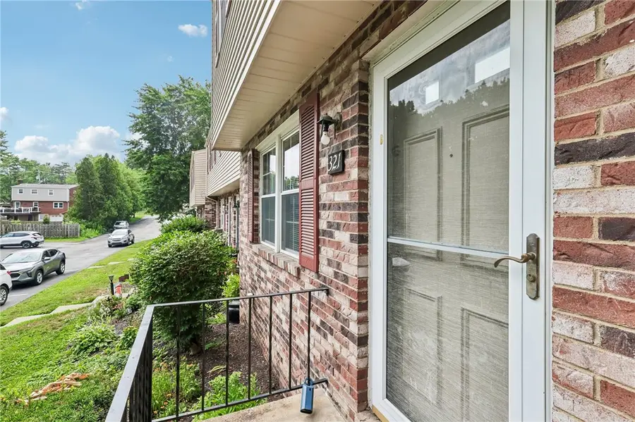 321 Laporte Ct, Cranberry, PA 16066 - #2