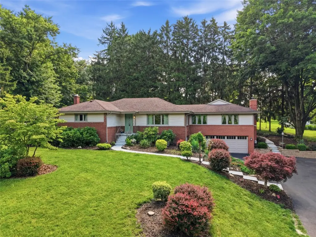 111 Cedar Dr, Canonsburg, PA 15317 - #1