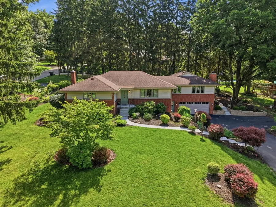 111 Cedar Dr, Canonsburg, PA 15317 - #2