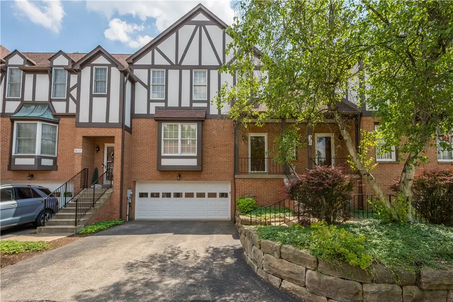 313 Kingsberry Circle, Pittsburgh, PA 15234 - #2