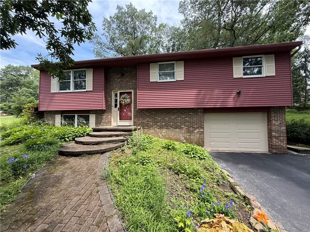 198 Myers Rd, Vandergrift, PA 15690 - #1