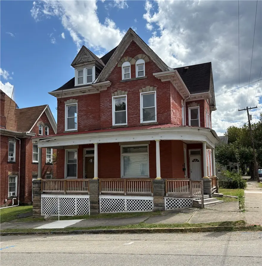 236 Washington Ave, Charleroi, PA 15022 - #1