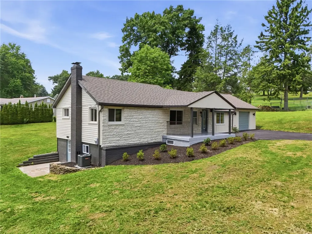 201 Hillvue Dr, Butler, PA 16001 - #1