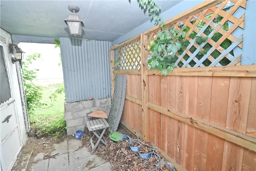 1115 Roosevelt St, New Castle, PA 16101 - #3