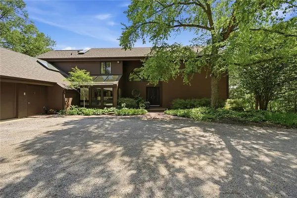 2106 Henry Road, Sewickley, PA 15143