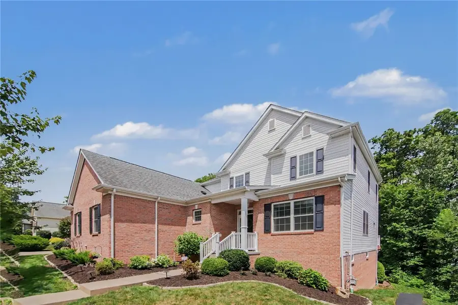 824 Westminster Ln, Cranberry, PA 16066 - #2