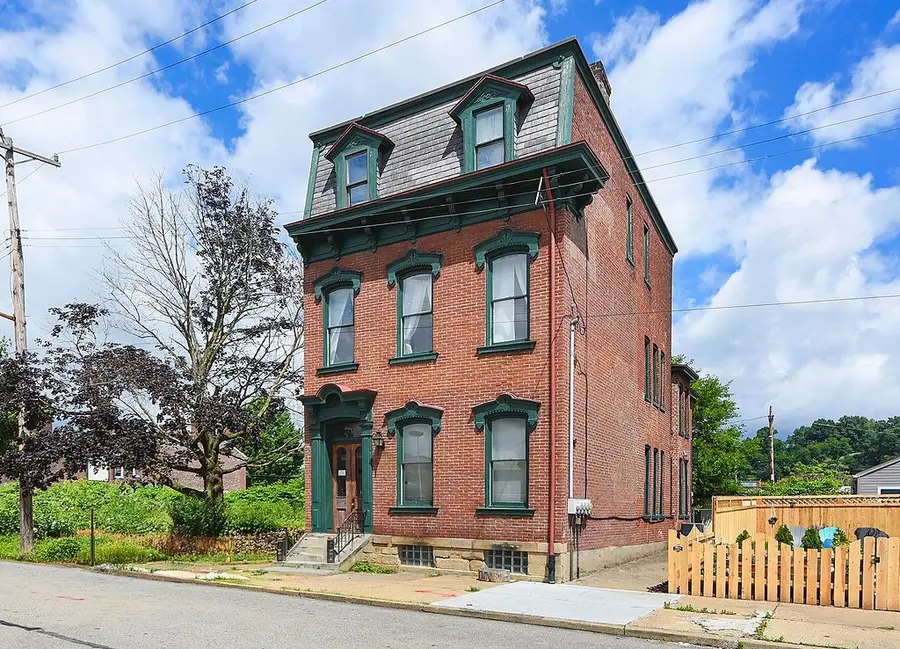 1010 Liverpool St, Pittsburgh, PA 15233 - #2