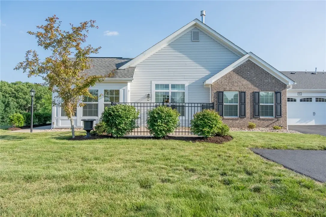 906 Spring Valley Dr, Zelienople, PA 16063 - #1