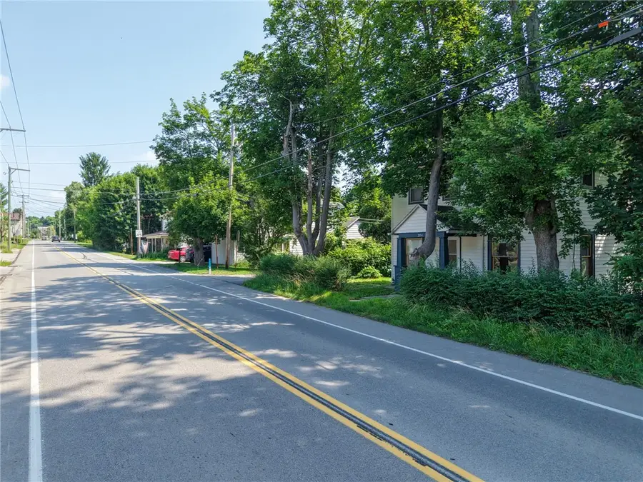 204 Clarksville St, Greenville, PA 16125 - #2