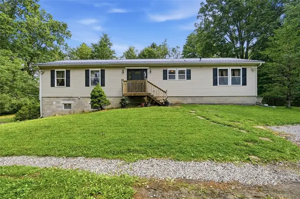 163 Constitution Ave, Cabot, PA 16023