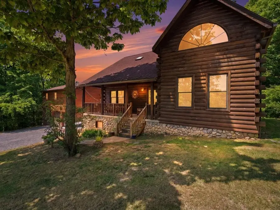 1826 Toms Run Road, Holbrook, PA 15341 - #2