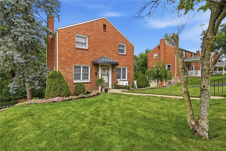 1076 Greenlawn Drive, Pittsburgh, PA 15220 - #2
