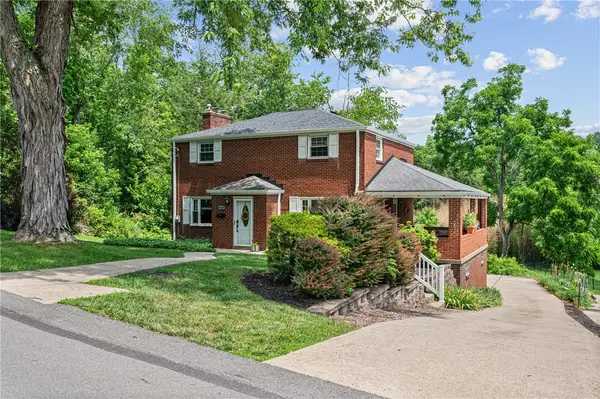 1253 Beagle Dr, Bethel Park, PA 15102