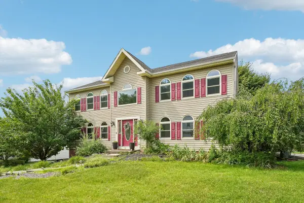 209 Jaclyn Dr, Cranberry Twp, PA 16066