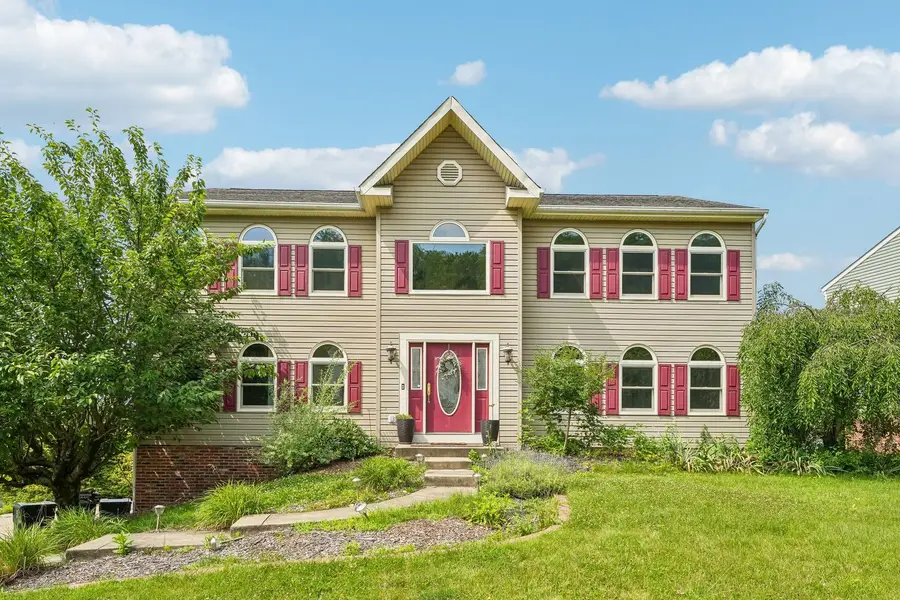 209 Jaclyn Dr, Cranberry, PA 16066 - #2