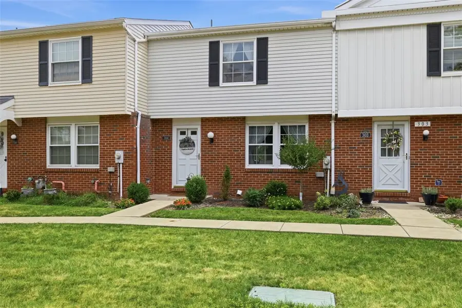 304 Countryside Dr, Robinson, PA 15136 - #2