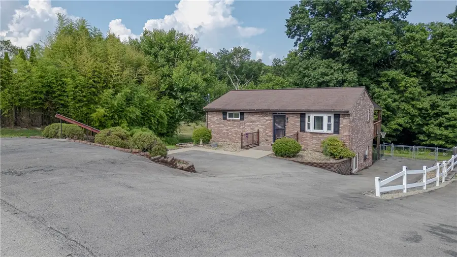 327 Beech Rd, Pittsburgh, PA 15239 - #3