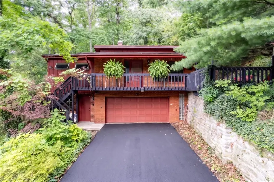 486 Woodlawn Ave, Jeannette, PA 15644 - #2