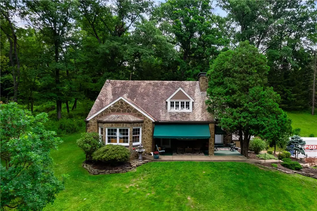 3871 Green Valley Dr, Pittsburgh, PA 15235 - #1
