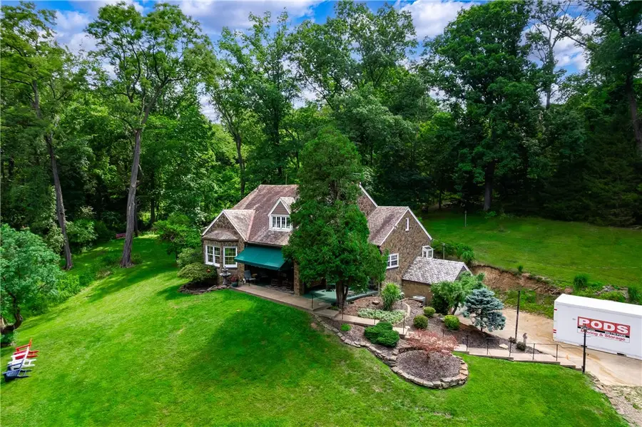 3871 Green Valley Dr, Pittsburgh, PA 15235 - #2