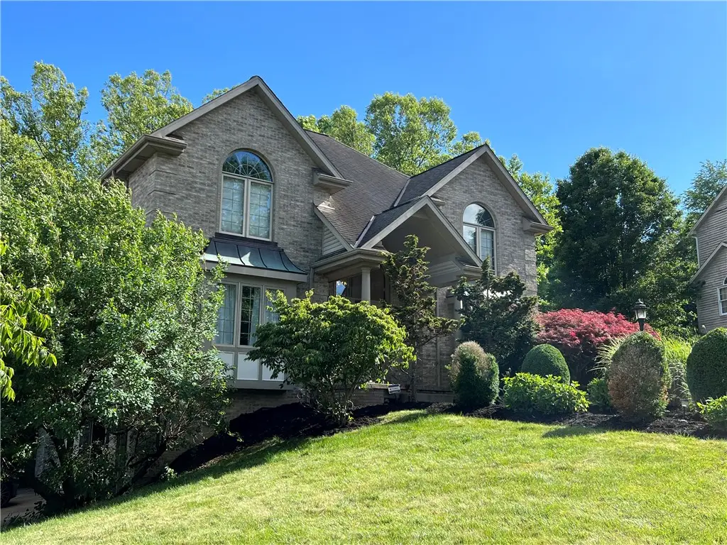 100 Field Club Dr, Robinson, PA 15136 - #1