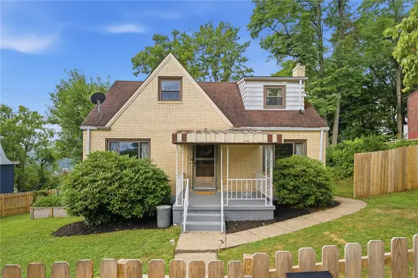 1037 Rue Grande Vue St, Pittsburgh, PA 15220