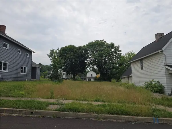420 Waldo St, New Castle, PA 16101