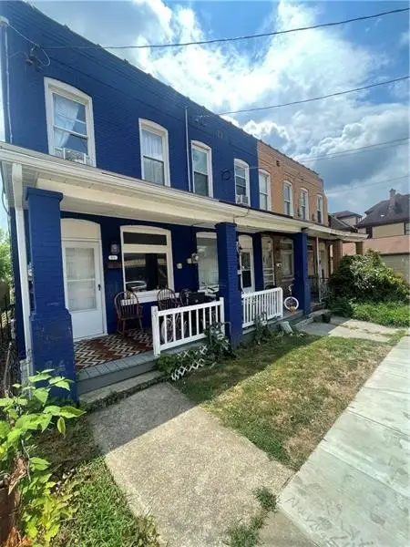 815 10th St, Stowe, PA 15136 - #2