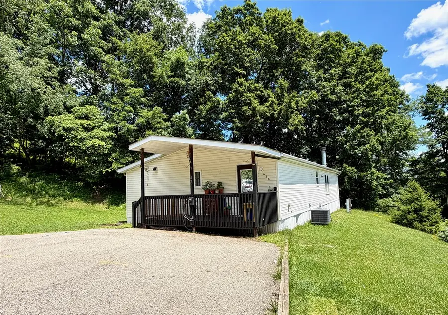 820 Maple Ct, Cranberry, PA 16066 - #2