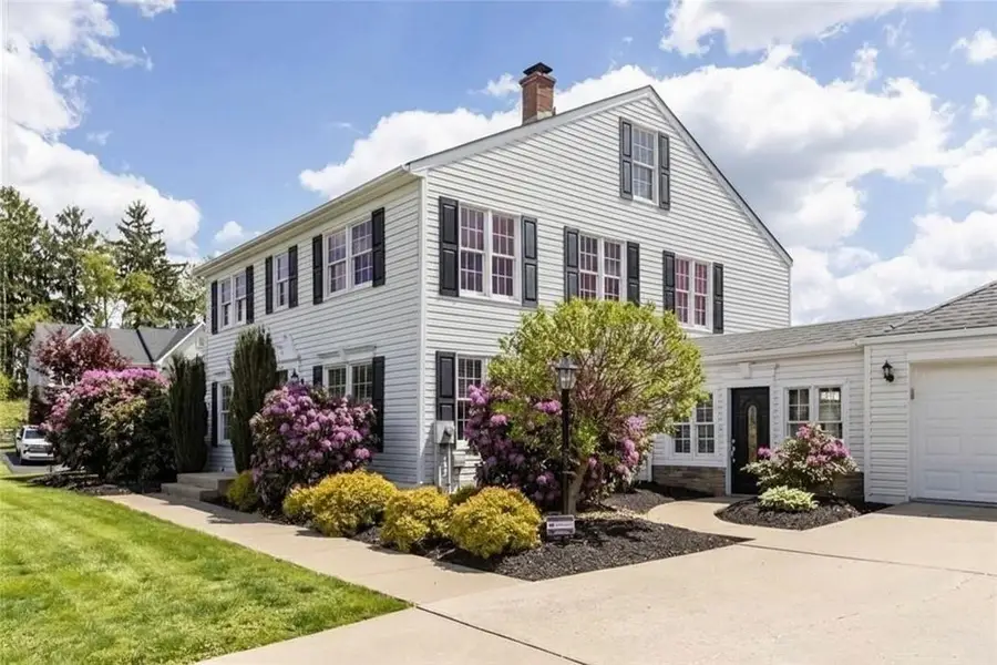 3700 Sandy Hill Rd, Gibsonia, PA 15044 - #2