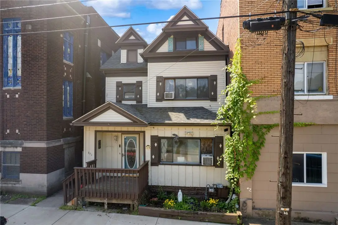571 3rd St, Pitcairn, PA 15140 - #1