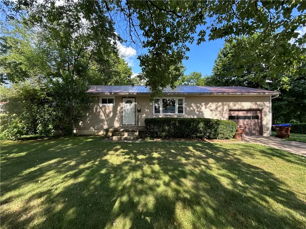 311 Hoon Ave, Farrell, PA 16121 - #1