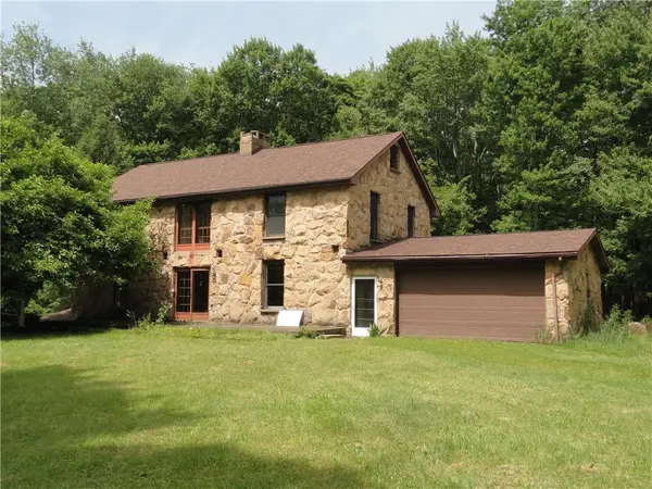 1074 Annisville Road, Petrolia, PA 16050