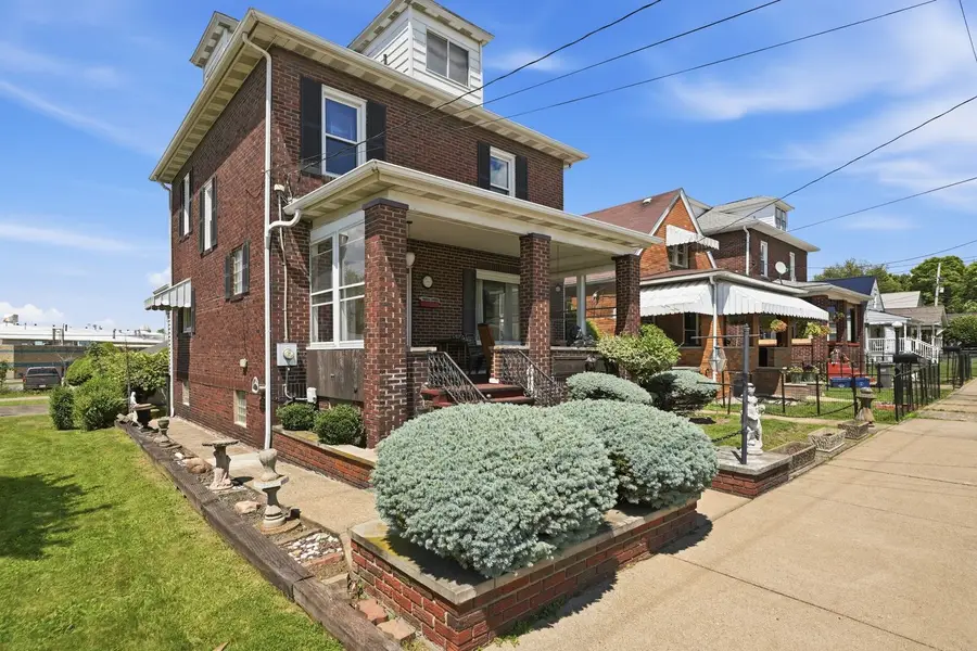 38 Franklin Avenue, Ellwood City, PA 16117 - #3