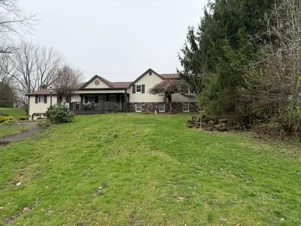 3458 Nearwood Dr, New Castle, PA 16101