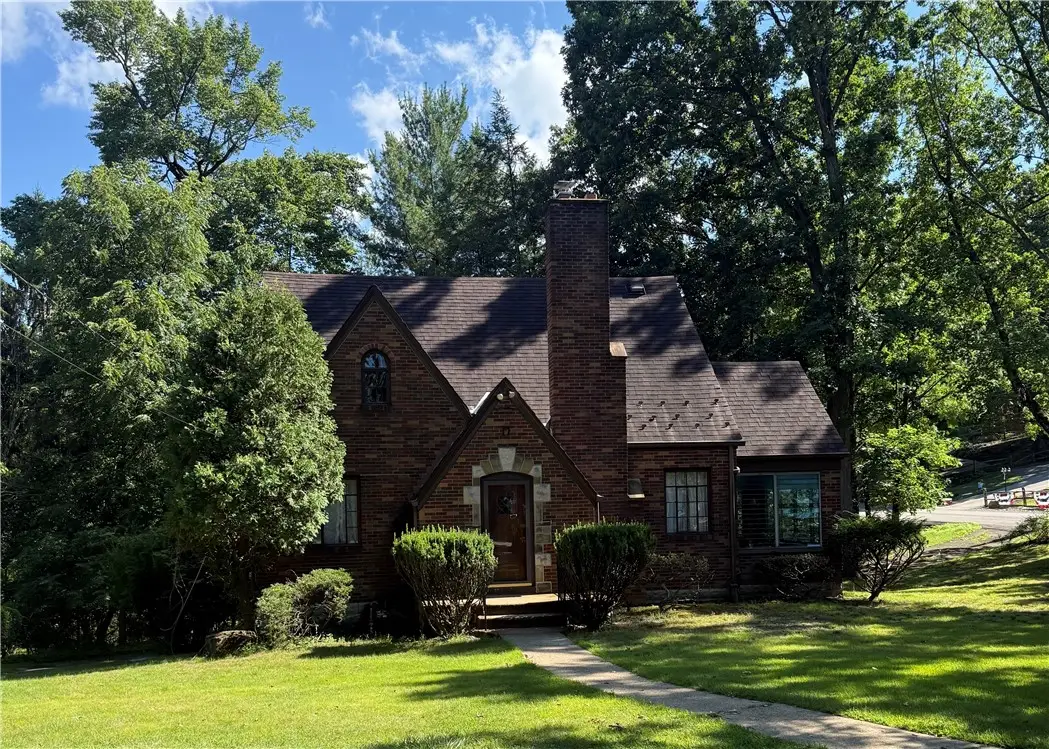 121 Woodhaven Ln, Pittsburgh, PA 15237 - #1