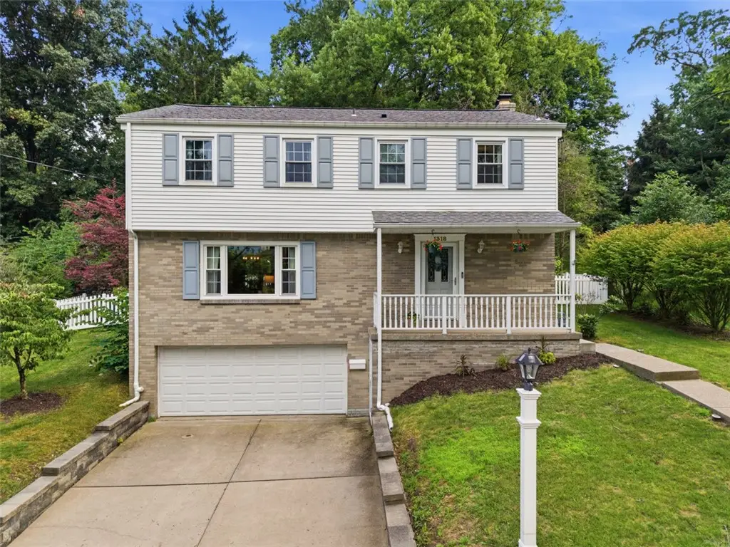 1318 Plantation Dr, Bethel Park, PA 15102 - #1