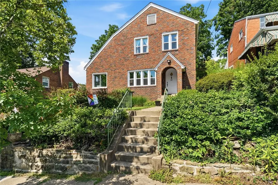 207 Parkside Avenue, Pittsburgh, PA 15228 - #2