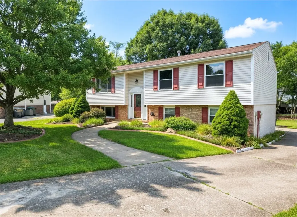 313 Meadow Dr, Cranberry, PA 16066 - #1