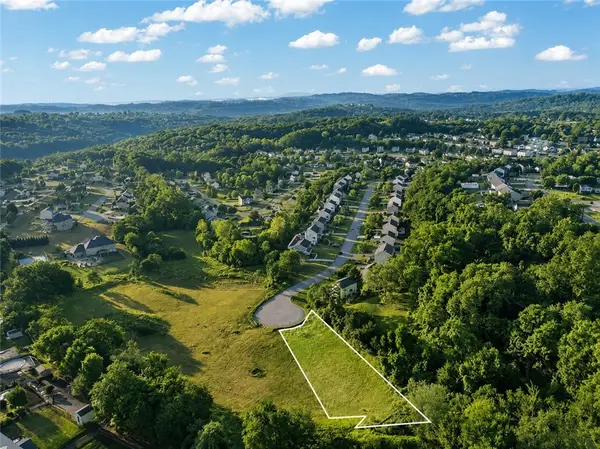 2220 Watchfield Dr, South Park, PA 15129