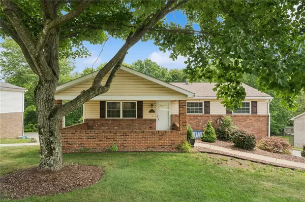 221 David Drive, Delmont, PA 15626